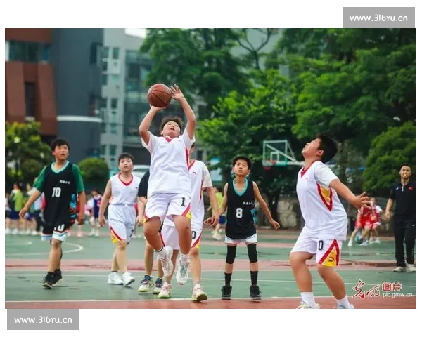 激烈角逐篮球杯赛聚焦强队对抗与青春风采全面展开 - 副本 (2) - 副本