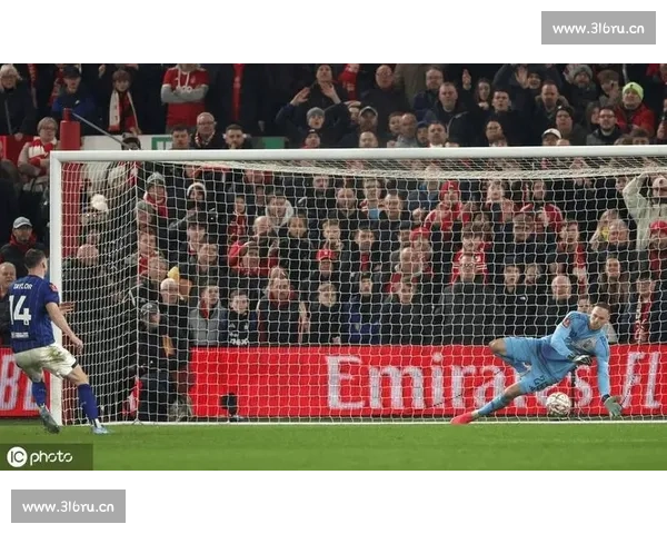 足球比赛决出胜负的规则揭秘加时赛与点球的意义与作用 - 副本 - 副本 (2)